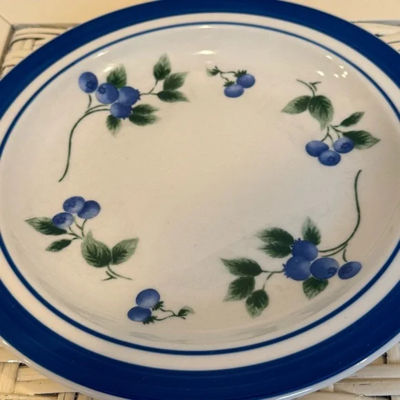 Blueberry Pattern Ceramic Salad Plate - Blue - Picture 2 of 5